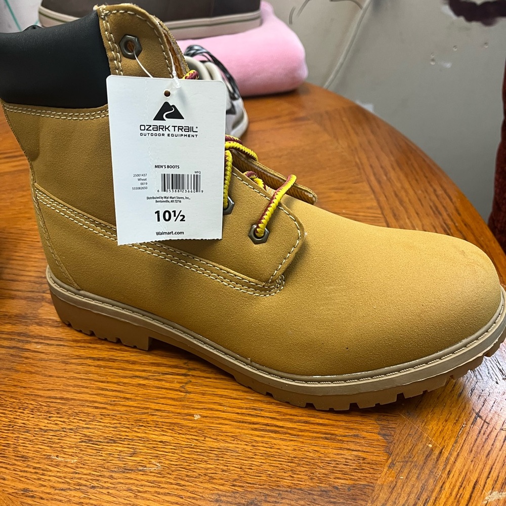 NIB Mens Ozark Trail Work Boots